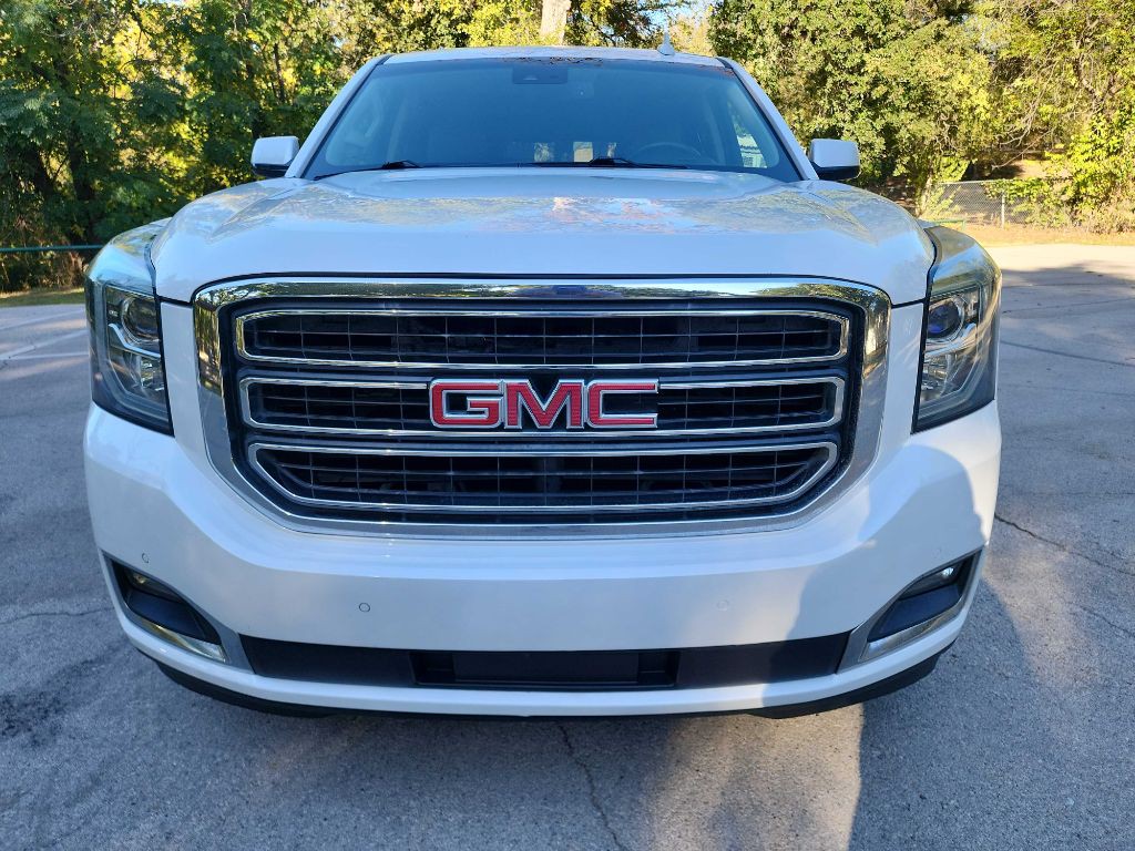 2017 GMC Yukon Image 2
