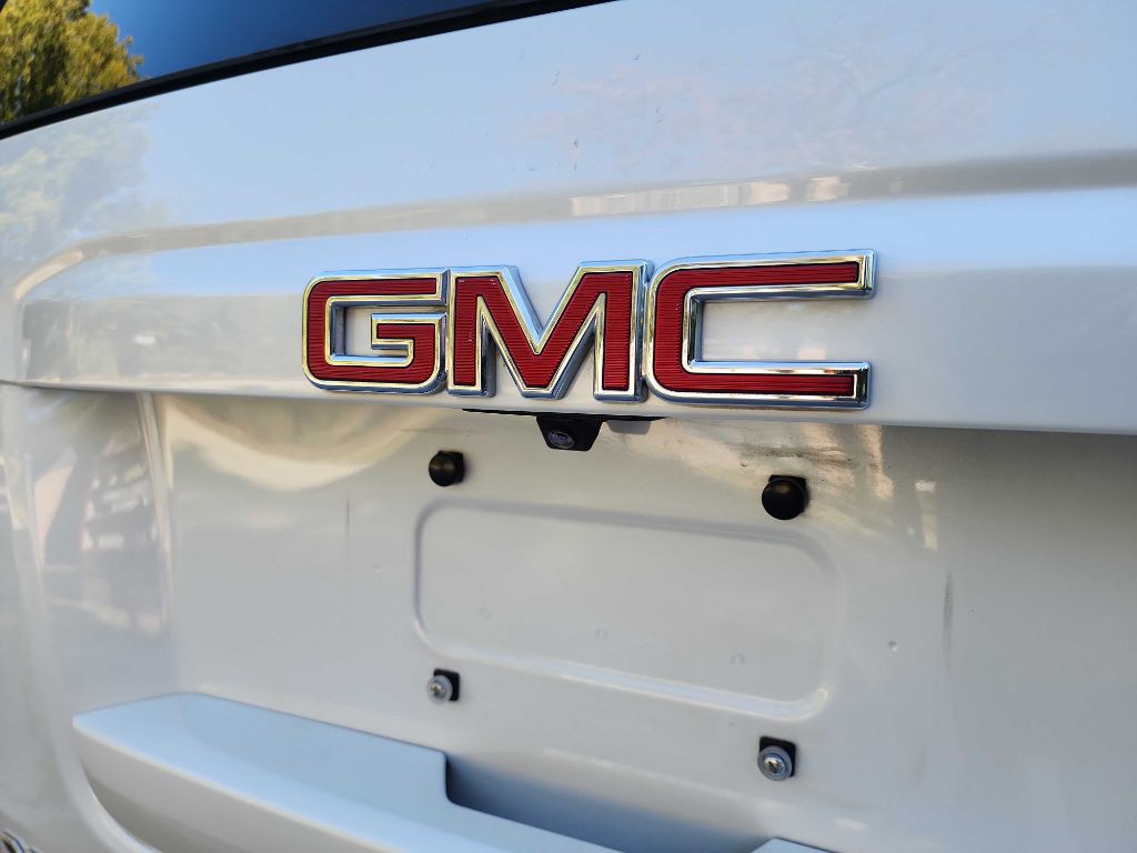 2017 GMC Yukon Image 8