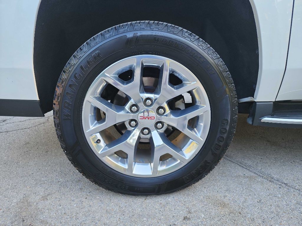 2017 GMC Yukon Image 11