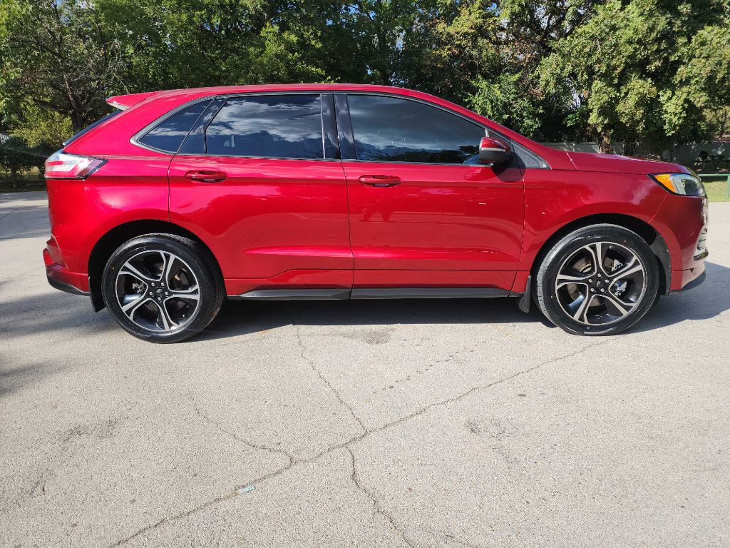 2019 Ford Edge Image 13