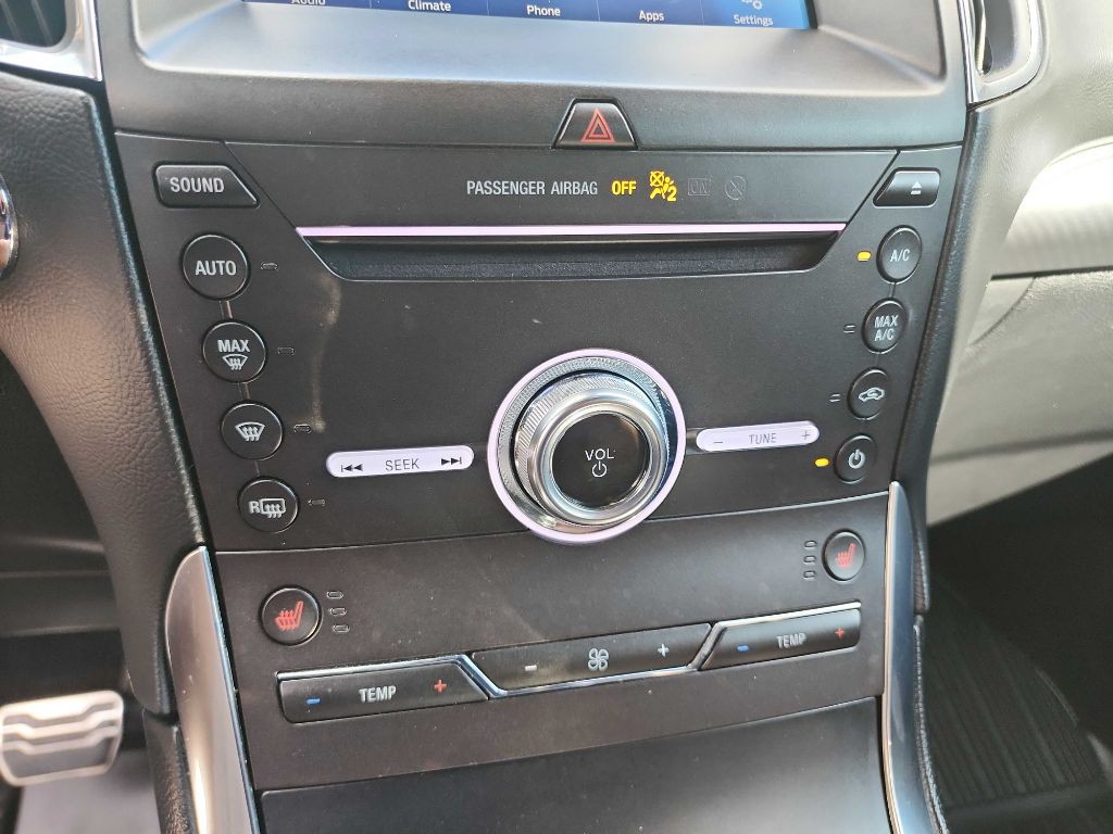 2019 Ford Edge Image 27