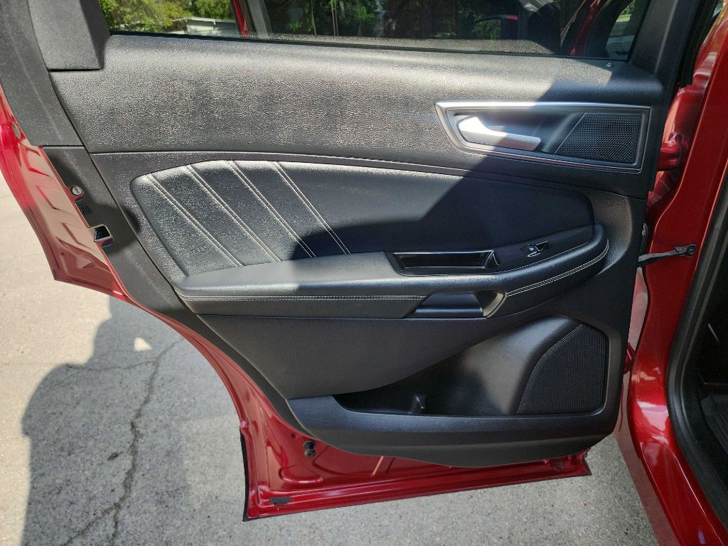 2019 Ford Edge Image 29