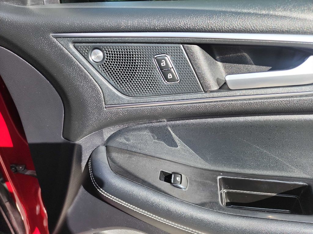 2019 Ford Edge Image 38