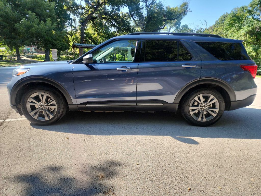 2021 Ford Explorer Image 4