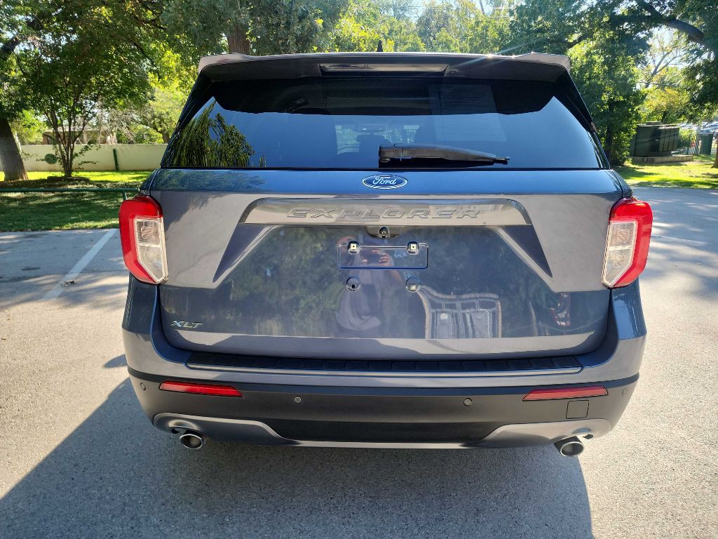 2021 Ford Explorer Image 6