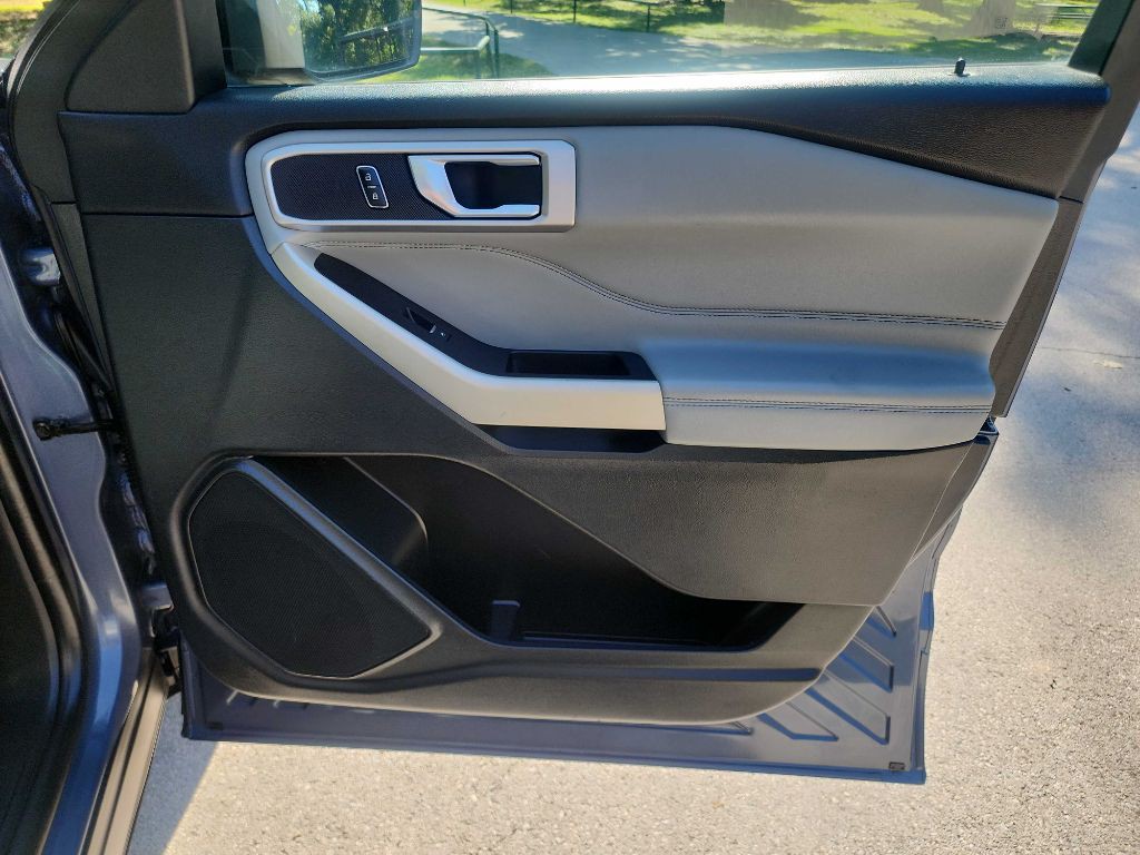 2021 Ford Explorer Image 35