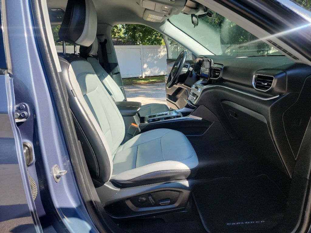 2021 Ford Explorer Image 39