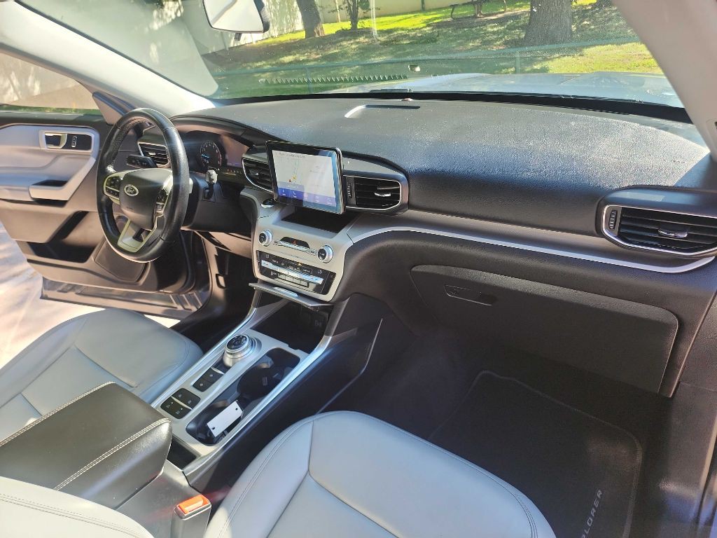 2021 Ford Explorer Image 40