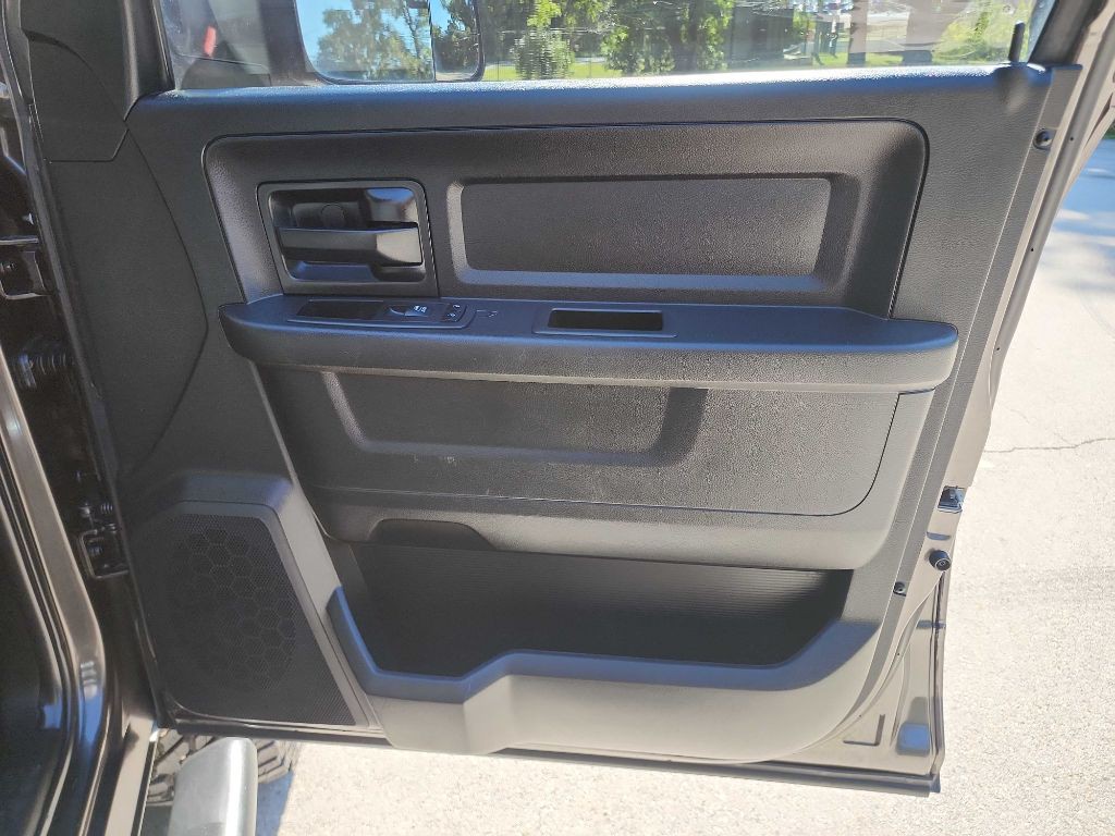 2017 RAM 2500 Image 34