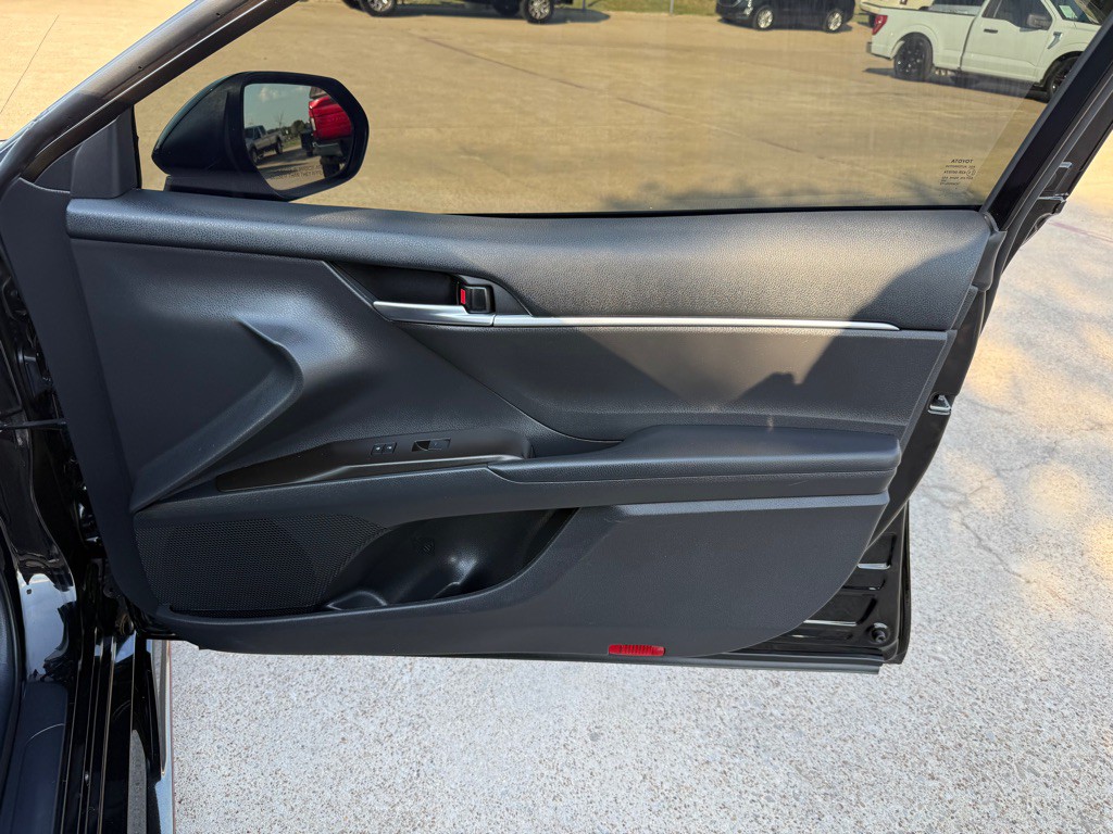 2021 Toyota Camry Image 22