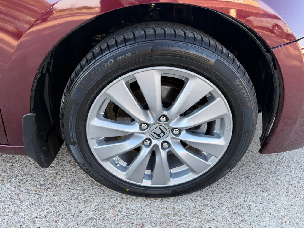 2012 Honda Accord Image 12
