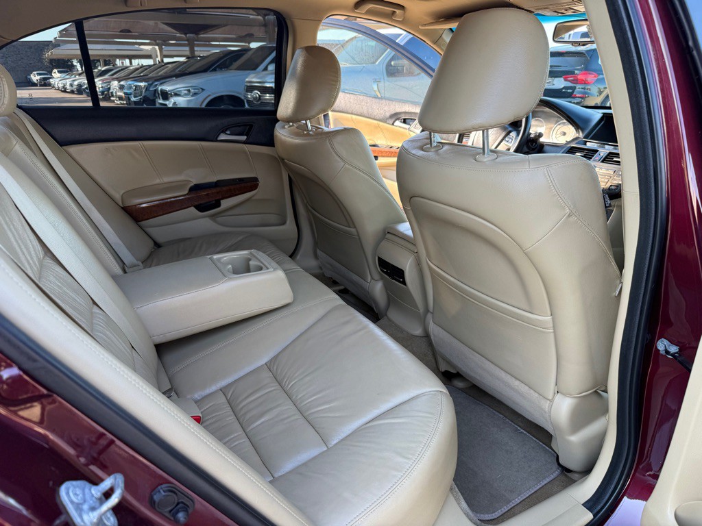 2012 Honda Accord Image 16