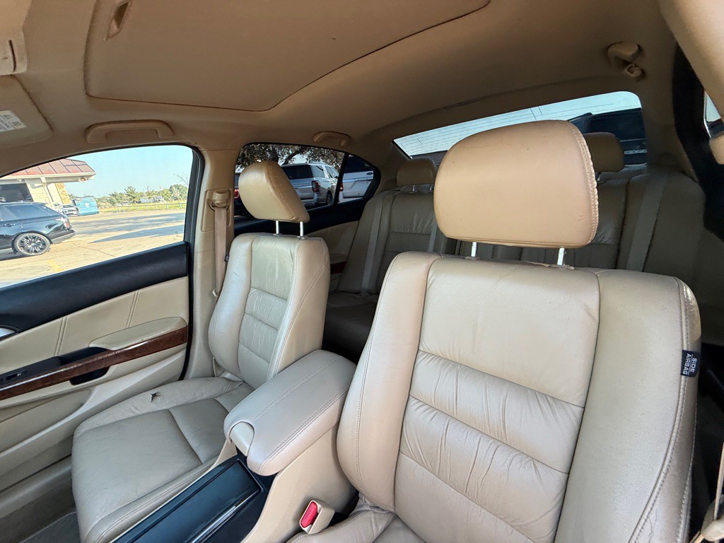 2012 Honda Accord Image 17