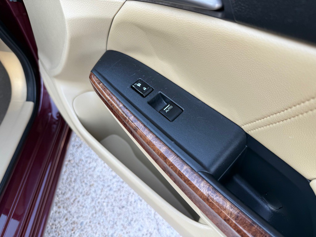 2012 Honda Accord Image 25