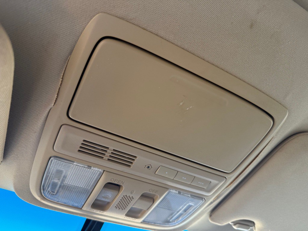 2012 Honda Accord Image 32