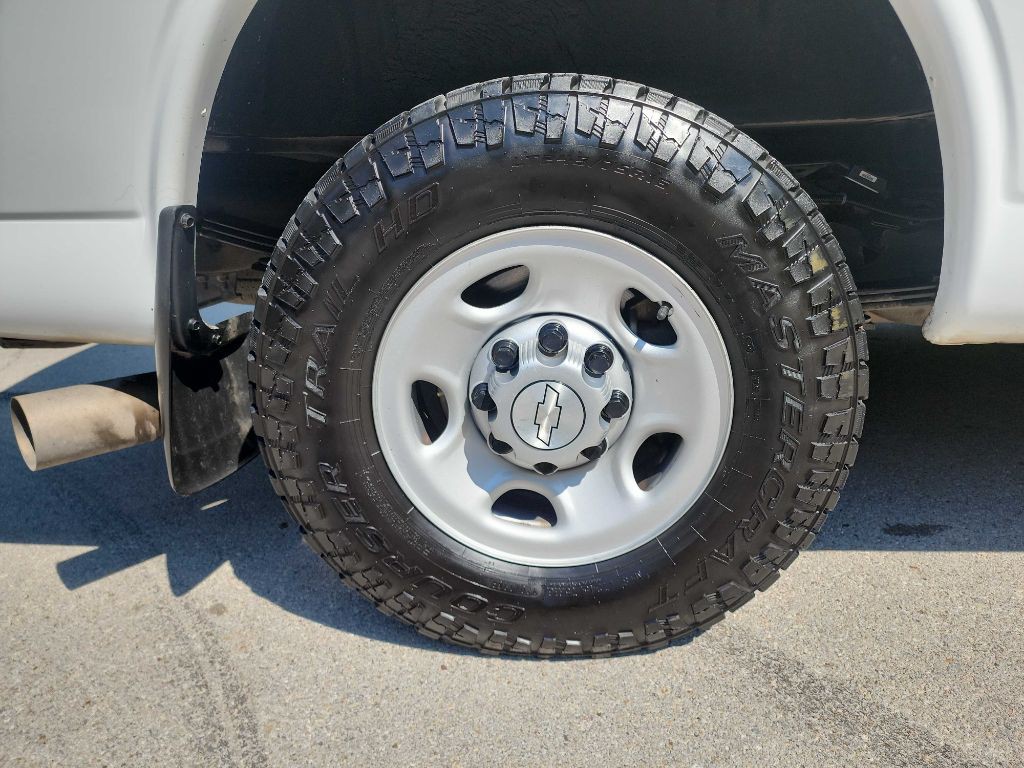 2018 Chevrolet Express Image 10