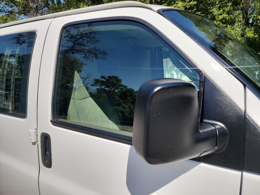2018 Chevrolet Express Image 11