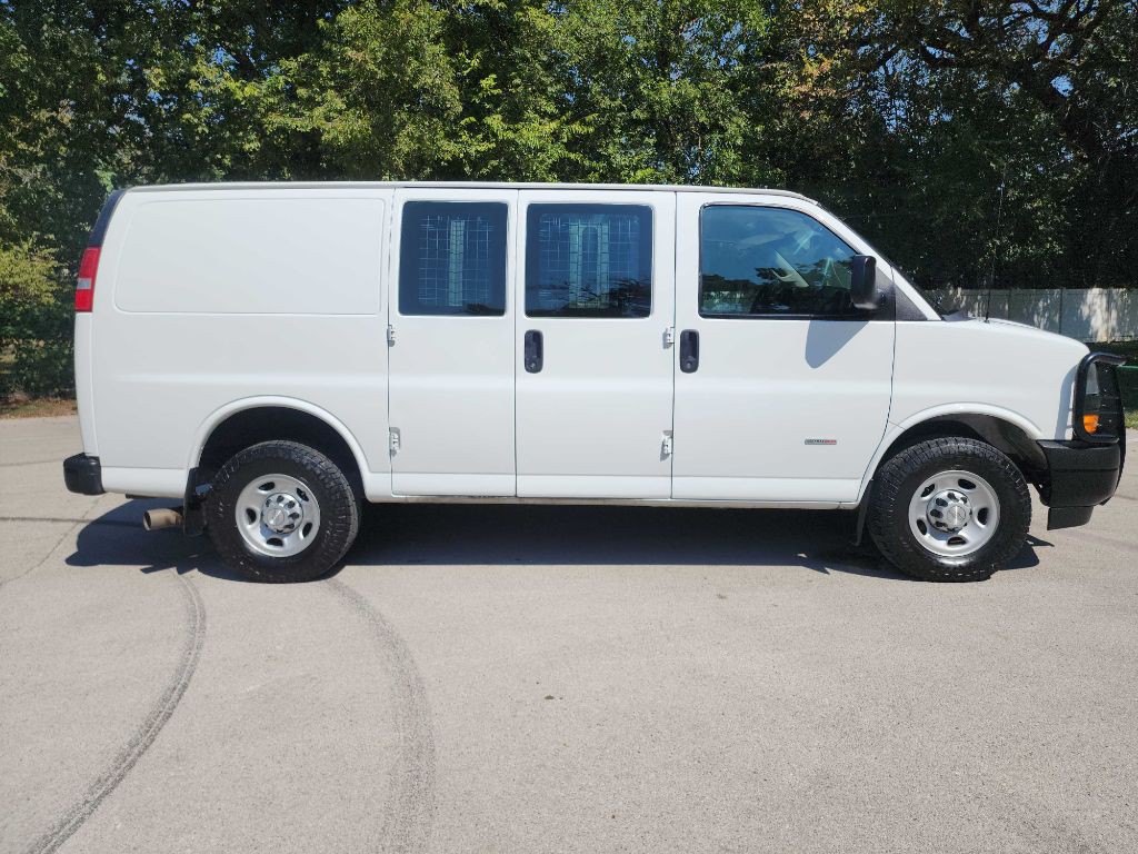 2018 Chevrolet Express Image 13