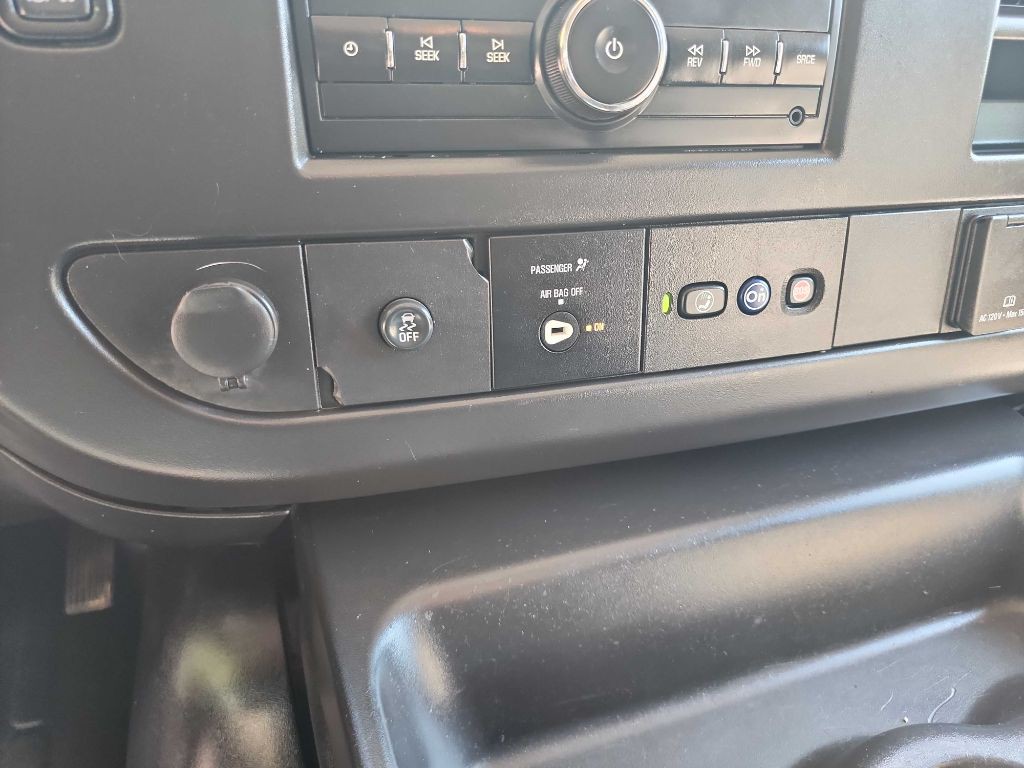 2018 Chevrolet Express Image 23