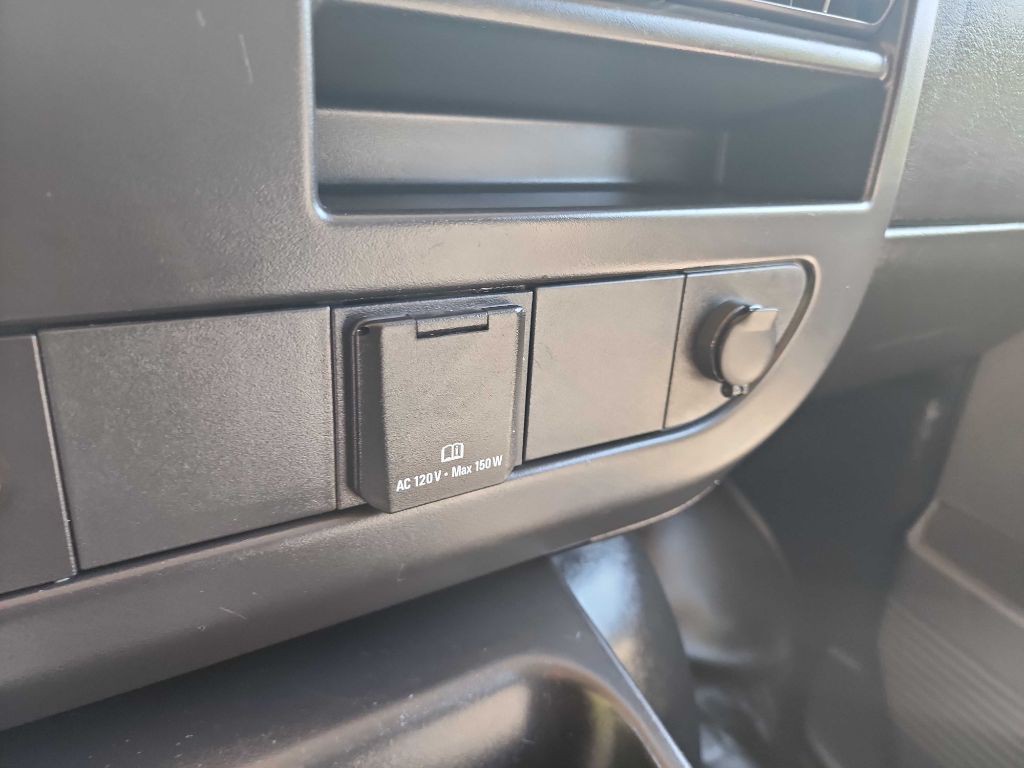 2018 Chevrolet Express Image 27
