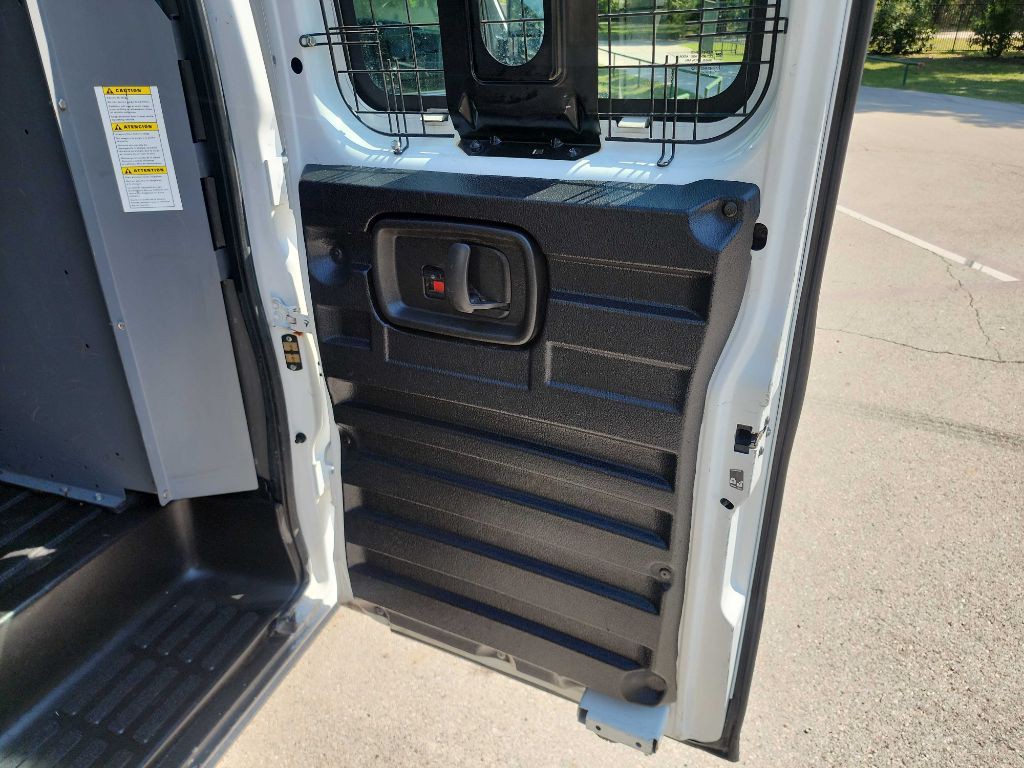 2018 Chevrolet Express Image 33