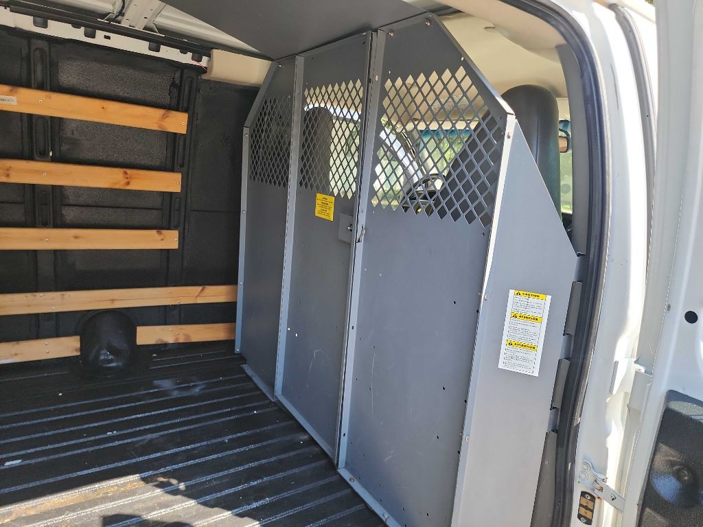 2018 Chevrolet Express Image 35