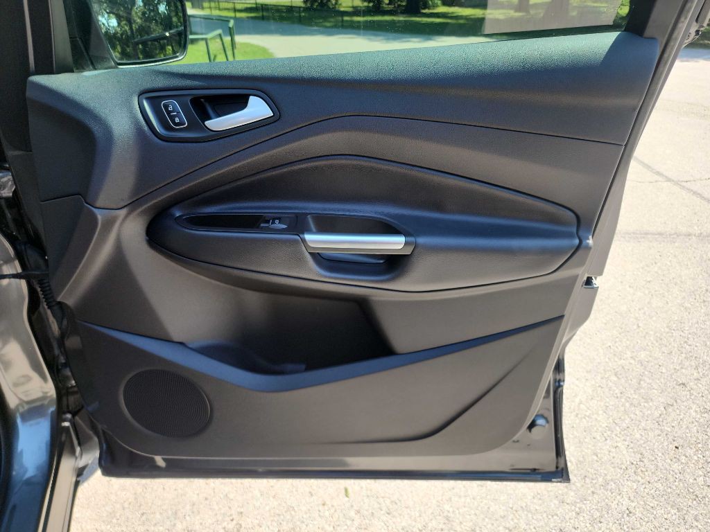 2019 Ford Escape Image 38