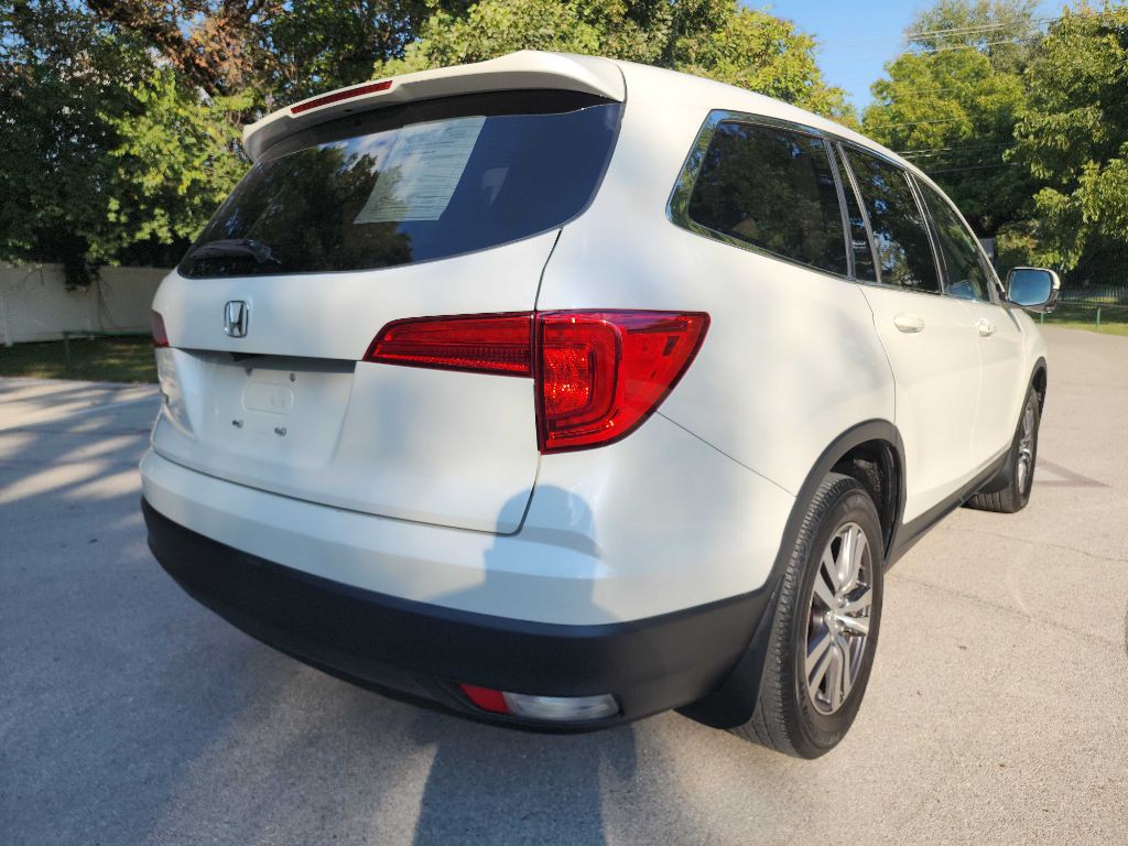 2017 Honda Pilot Image 8