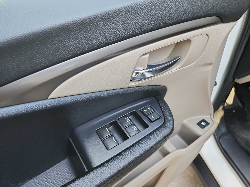 2017 Honda Pilot Image 12