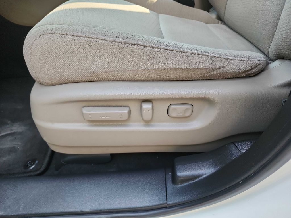 2017 Honda Pilot Image 14