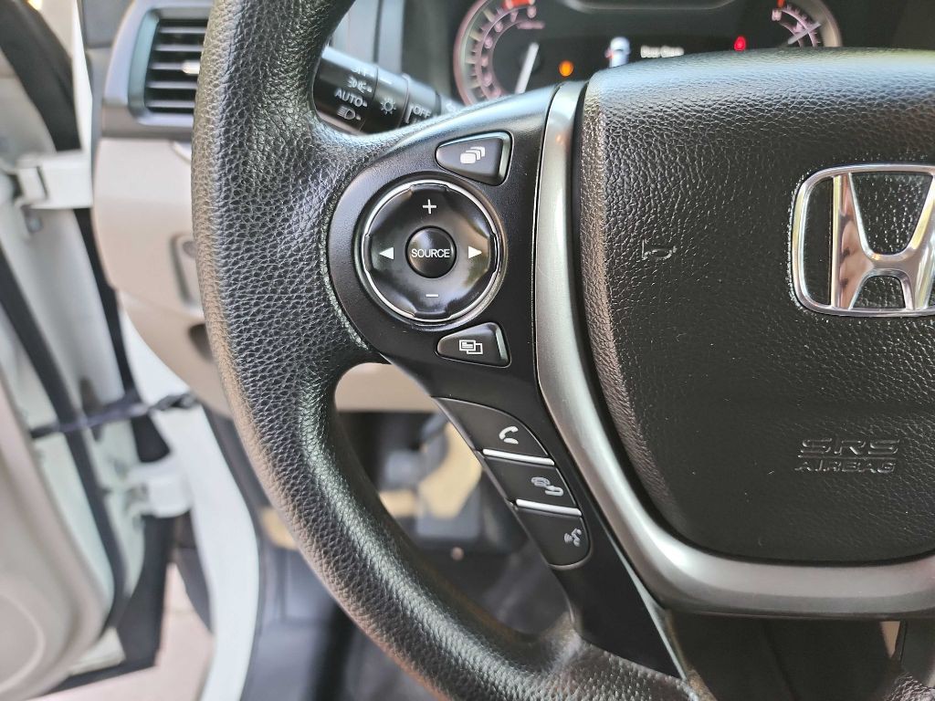 2017 Honda Pilot Image 16