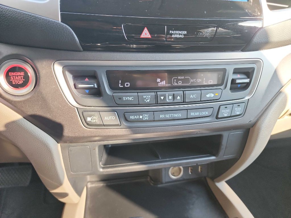2017 Honda Pilot Image 22