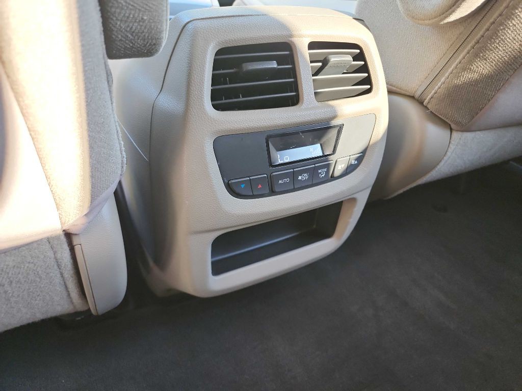 2017 Honda Pilot Image 27