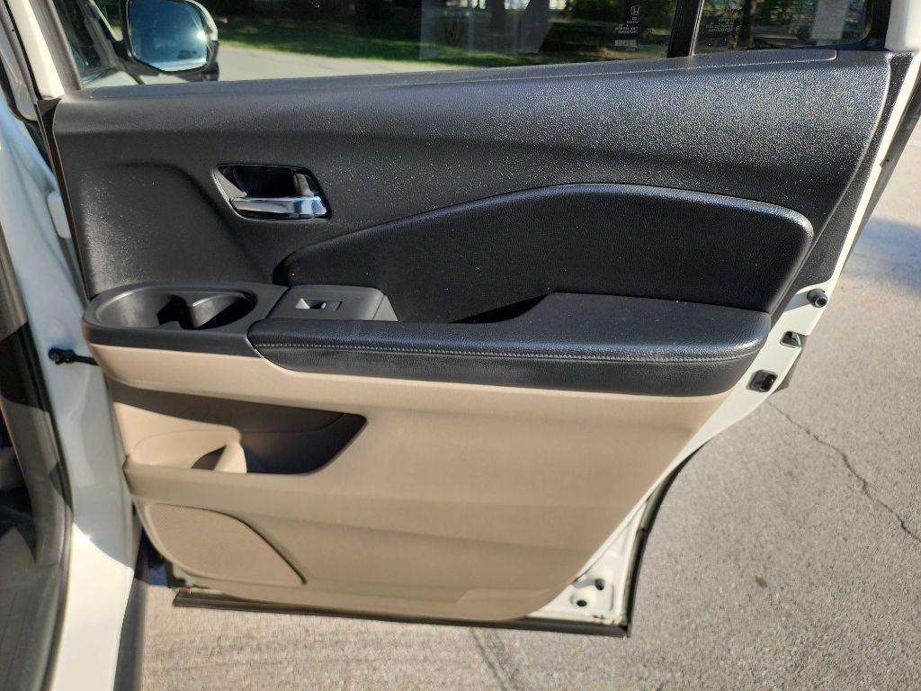 2017 Honda Pilot Image 34