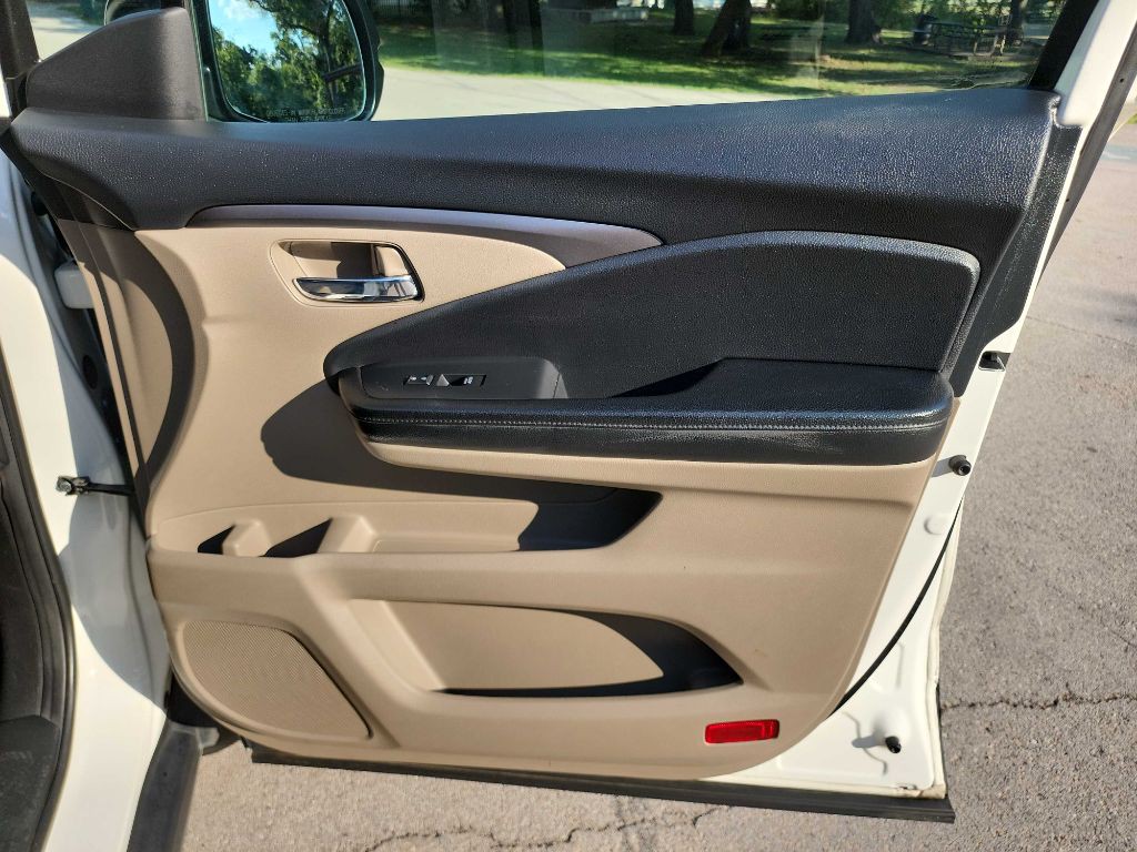2017 Honda Pilot Image 36