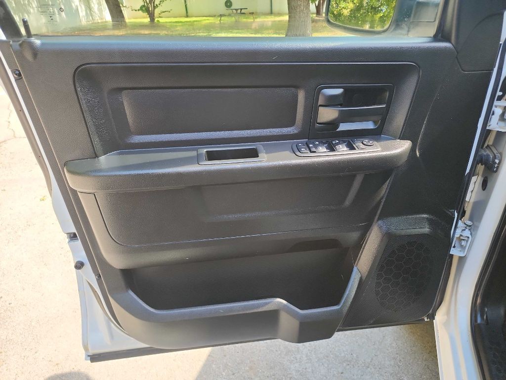 2019 RAM 1500 Image 16