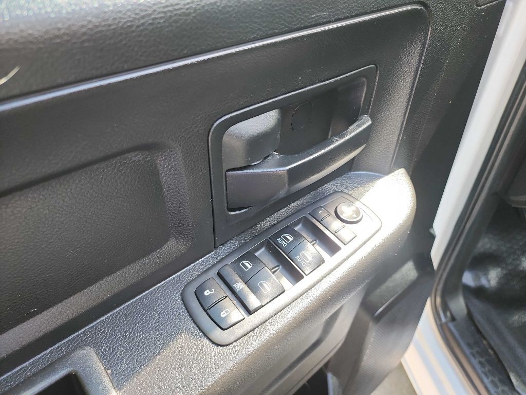 2019 RAM 1500 Image 17