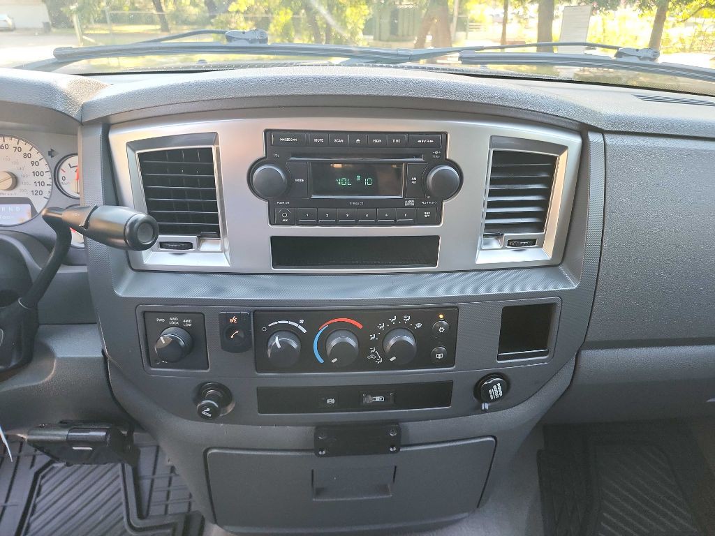 2007 Dodge Ram 2500 Image 21