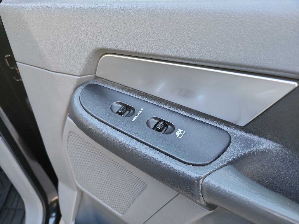 2007 Dodge Ram 2500 Image 32