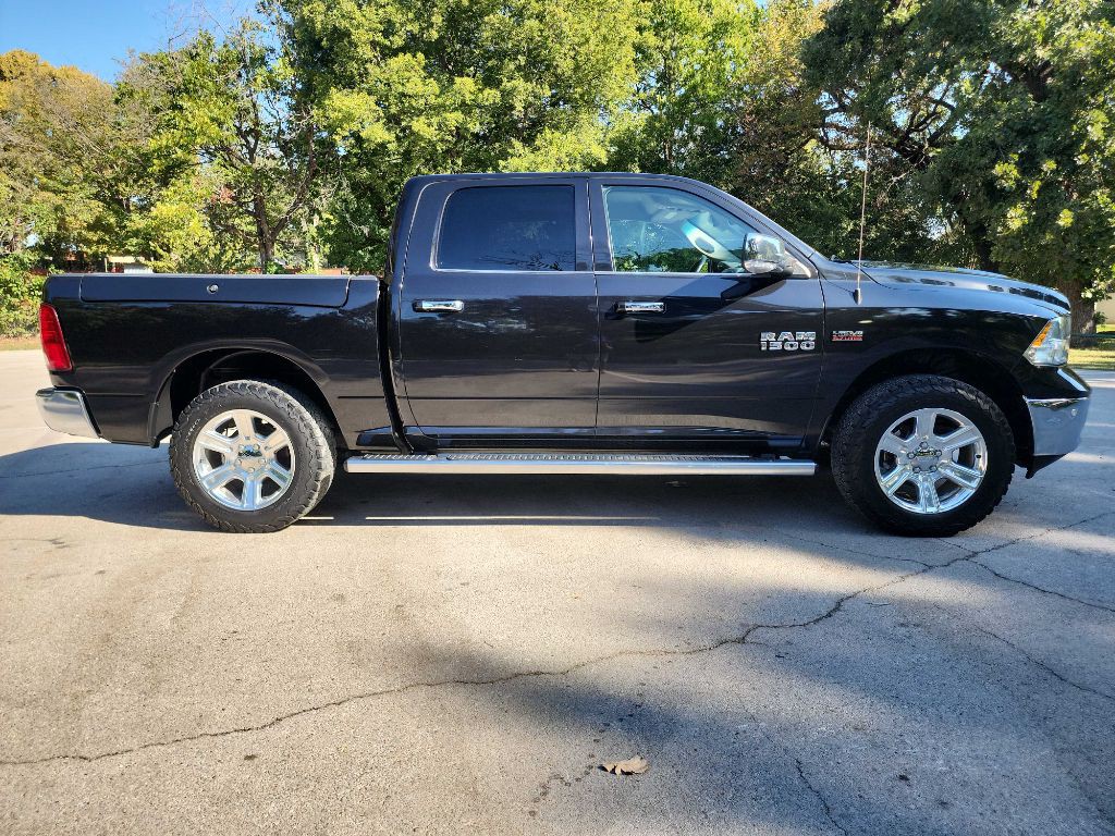 2017 RAM 1500 Image 16