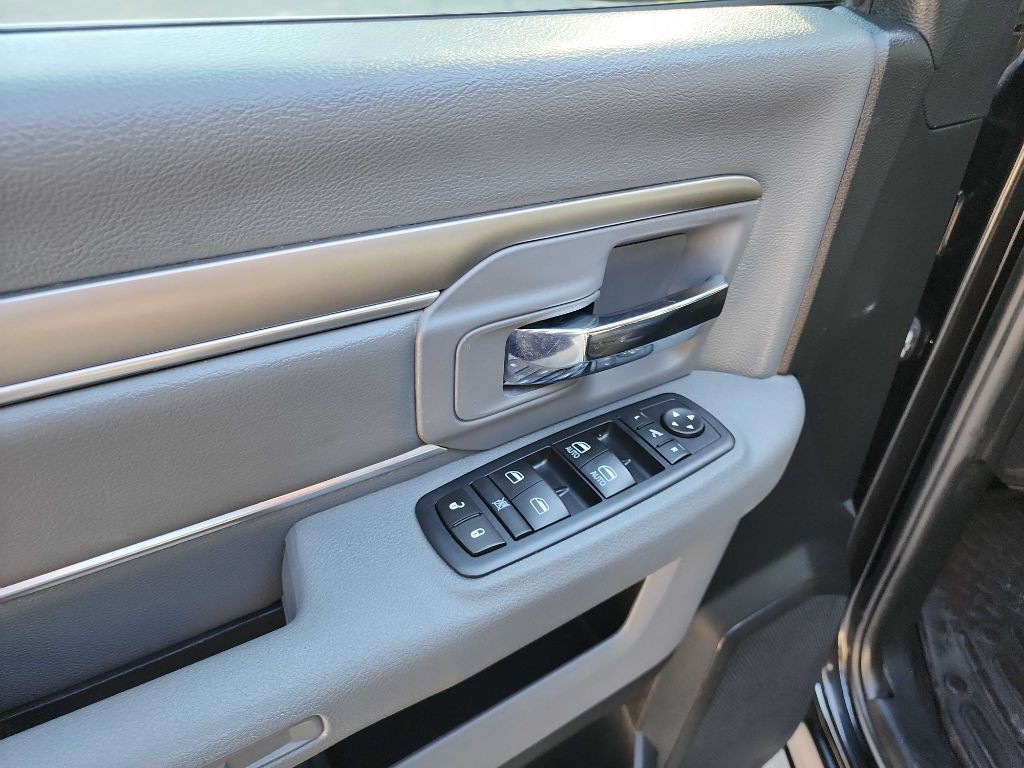 2017 RAM 1500 Image 21