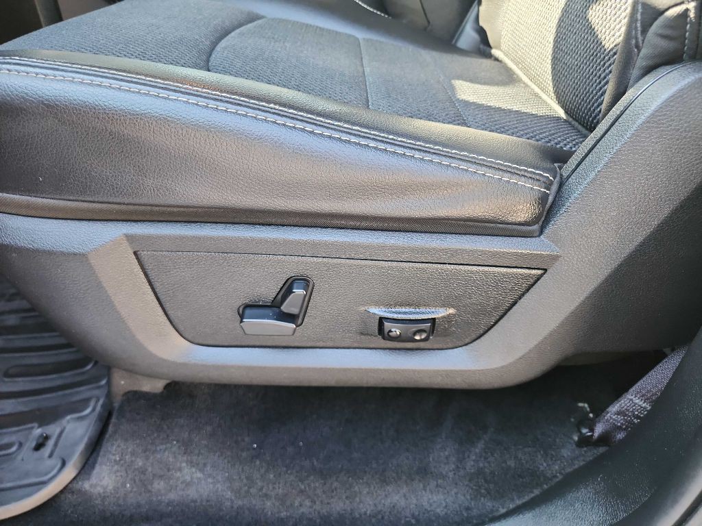 2017 RAM 1500 Image 23