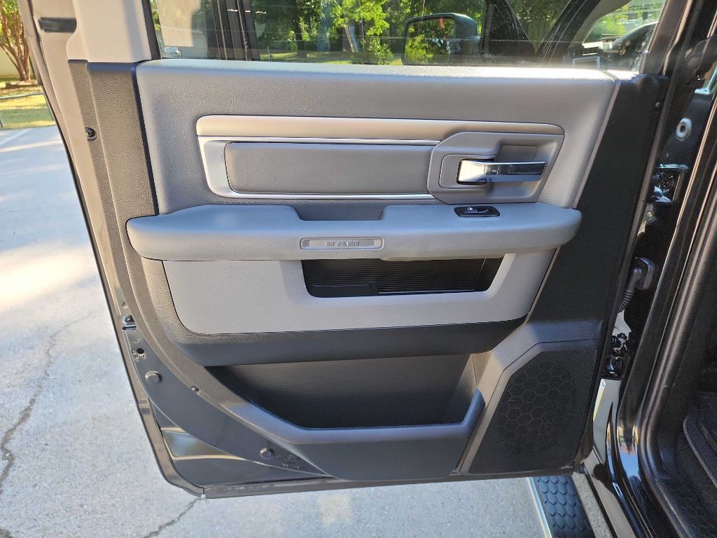 2017 RAM 1500 Image 36