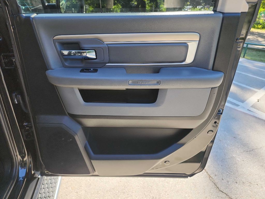 2017 RAM 1500 Image 42