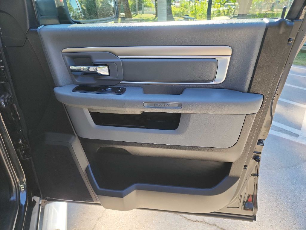2017 RAM 1500 Image 44