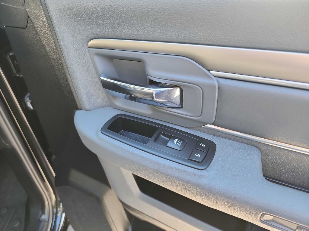 2017 RAM 1500 Image 45