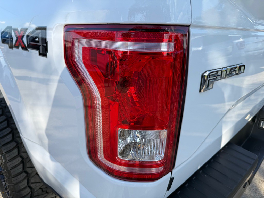 2015 Ford F-150 Image 11
