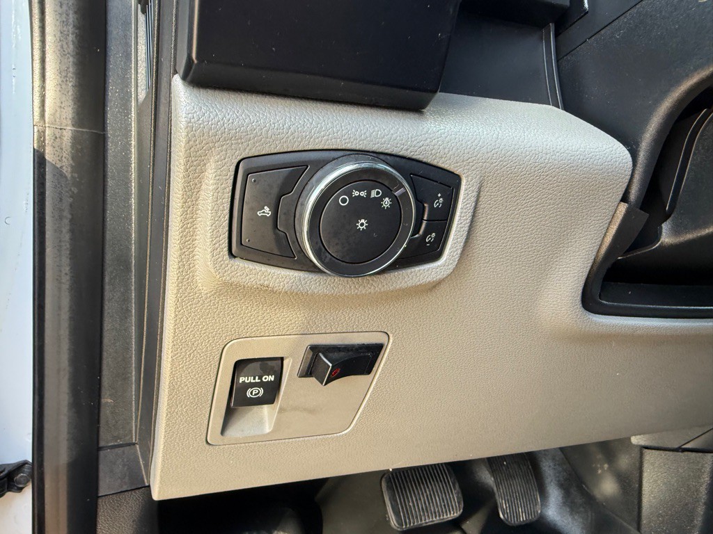 2015 Ford F-150 Image 21
