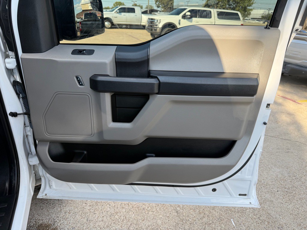 2015 Ford F-150 Image 24