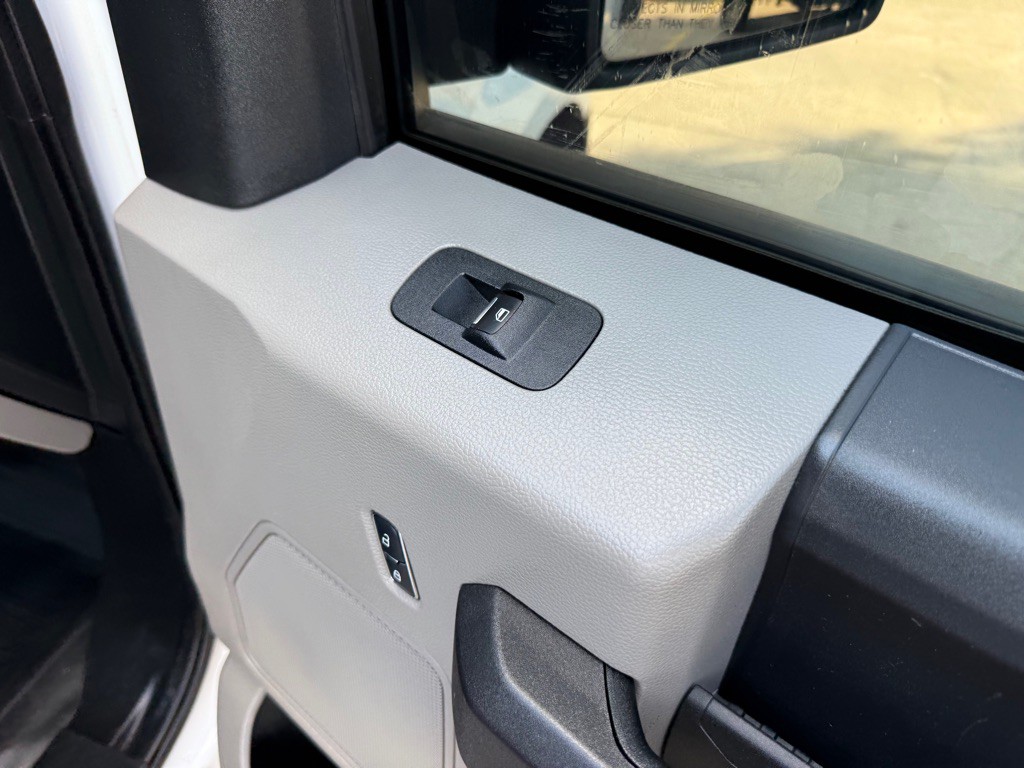 2015 Ford F-150 Image 25
